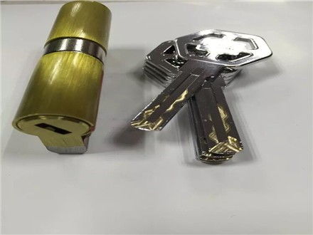 图 广州石牌开锁公司,易丰大厦开锁换锁,马场路开汽车锁 广州开锁换锁